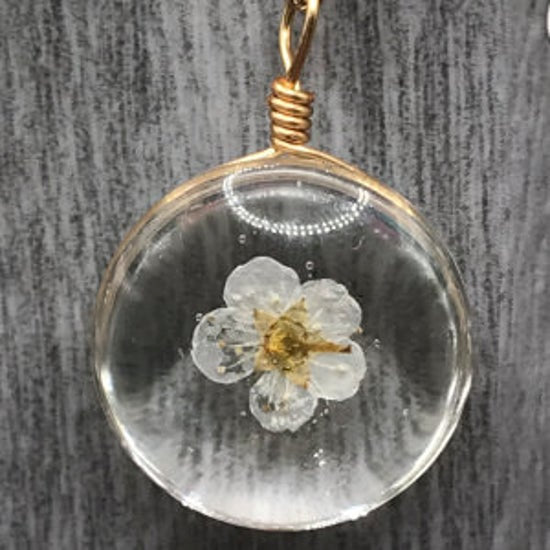 White Flower Embedded Glass Pendant