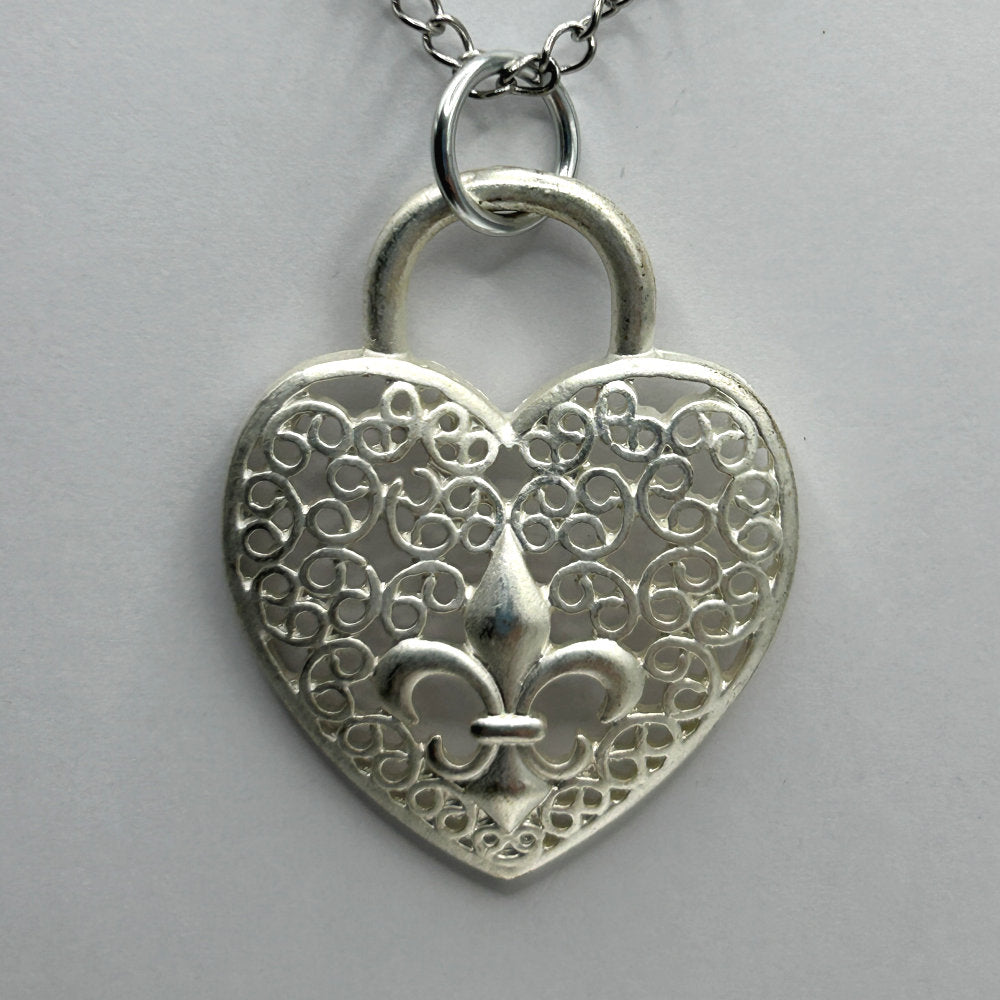 Matte Fleur-de-Lis Heart Pendant