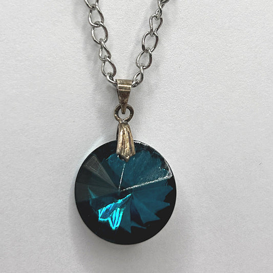 Round Teal Simple Faceted Pendant Necklace