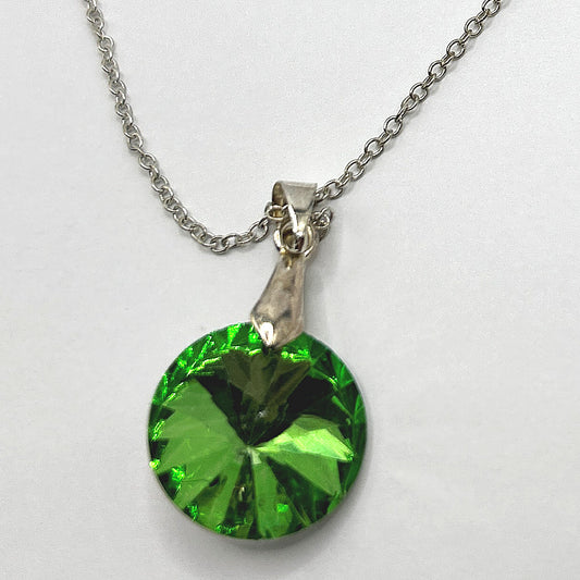 Round Green Simple Faceted Pendant Necklace